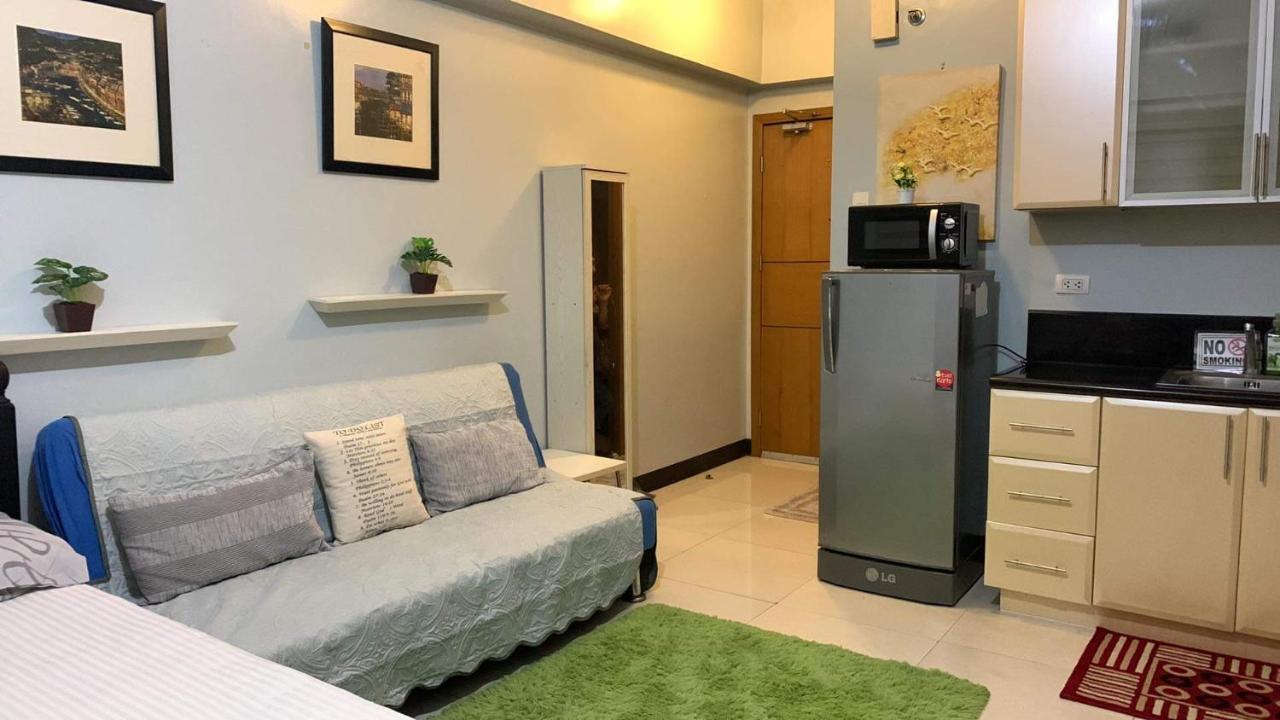 Morgan Bgc Shortwalk3 Venice Mall Free Pool Gym Apartment Manila