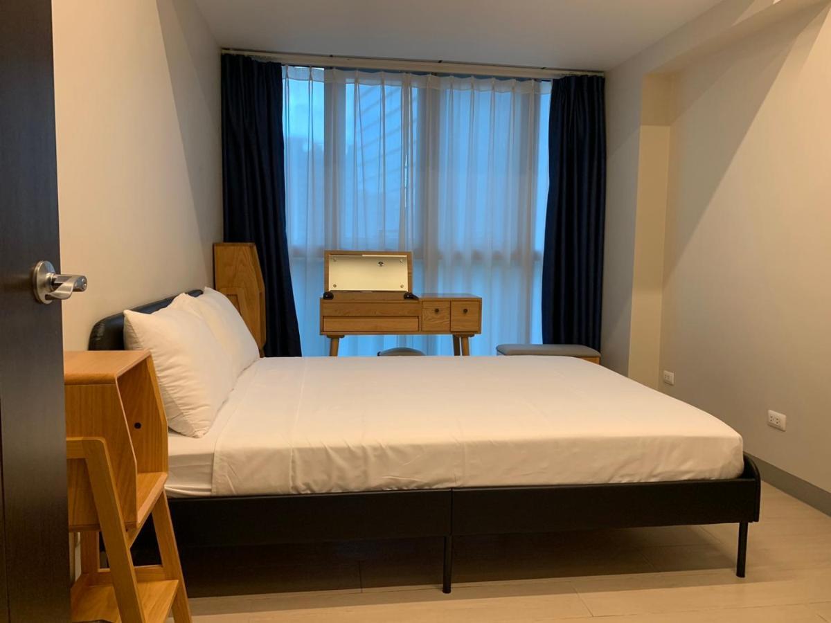 Apartment Uptown Parksuites Tower 1 Bgc By Ph Staycation Manila
