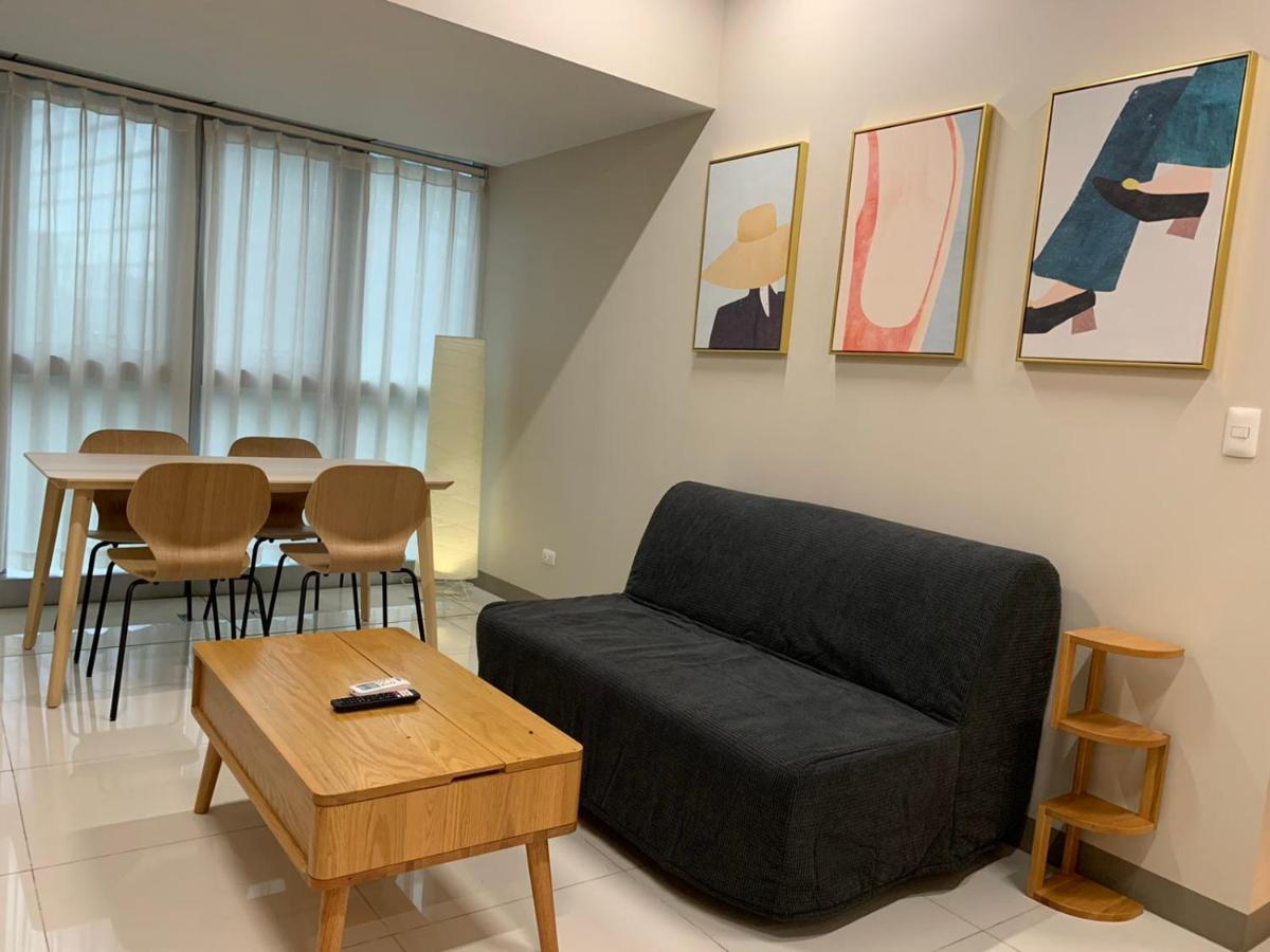 Uptown Parksuites Tower 1 Bgc By Ph Staycation
