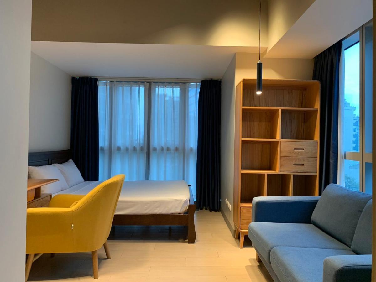 Uptown Parksuites Tower 1 Bgc By Ph Staycation Apartment Manila