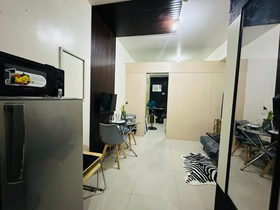 Theos Suite1 @thegrassresidences