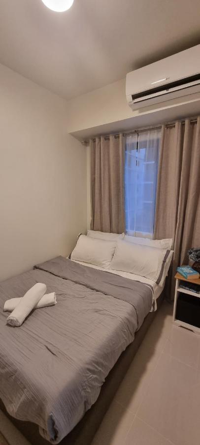 Apartment Shore 3 Residences Mall Of Pool View Netflix Free Wifi Manila