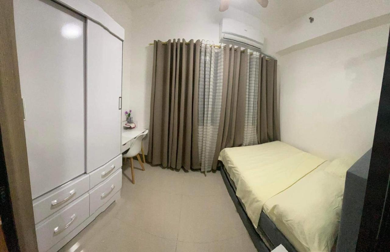 Cozy 1br With Netflix & Balcony Pool View Apartment