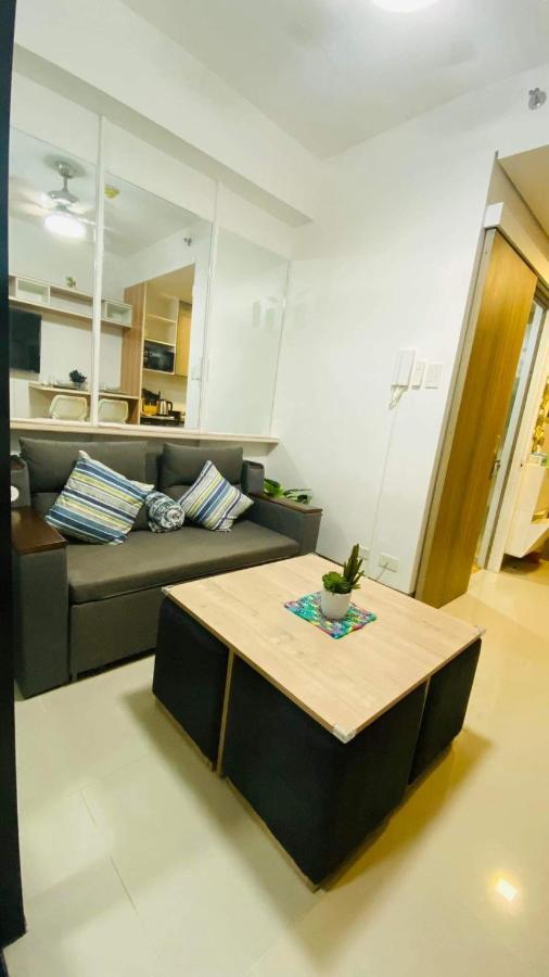 Apartment Cozy 1br With Netflix & Balcony Pool View Manila