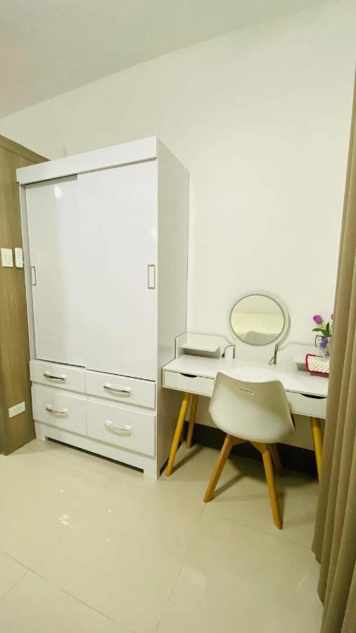 Cozy 1br With Netflix & Balcony Pool View Manila