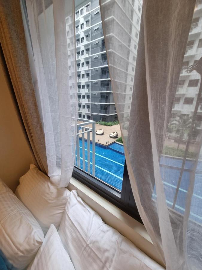 Shore 3 Residences Mall Of Pool View Netflix Free Wifi Apartment