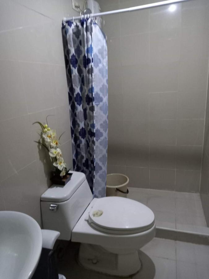 Morgan Bgc Shortwalk3 Venice Mall Free Pool Gym Apartment Manila