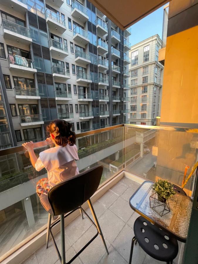 Two Palm Tree Aesthetic Condotel Apartment