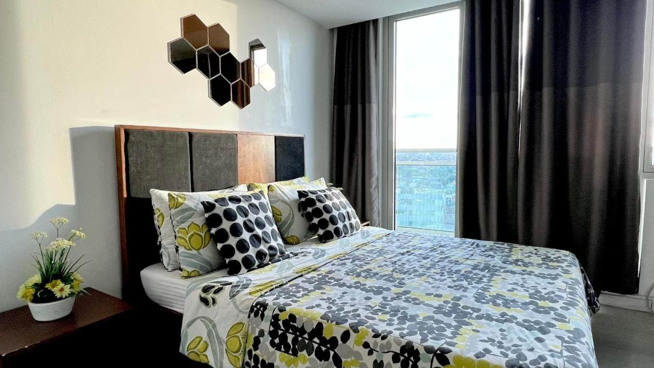 Azure Peaceful And Beachy Staycation