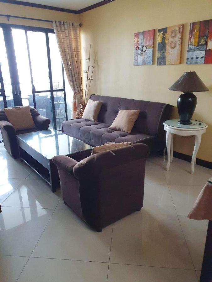 Apartment Rare 1br Condo, Makati Philippines Manila