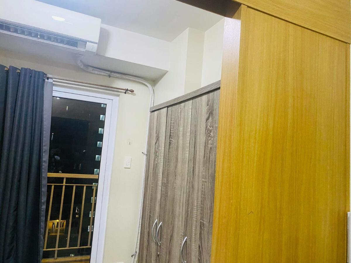 Shell C10 Shorwalk To Mall Of Near Airport * Manila