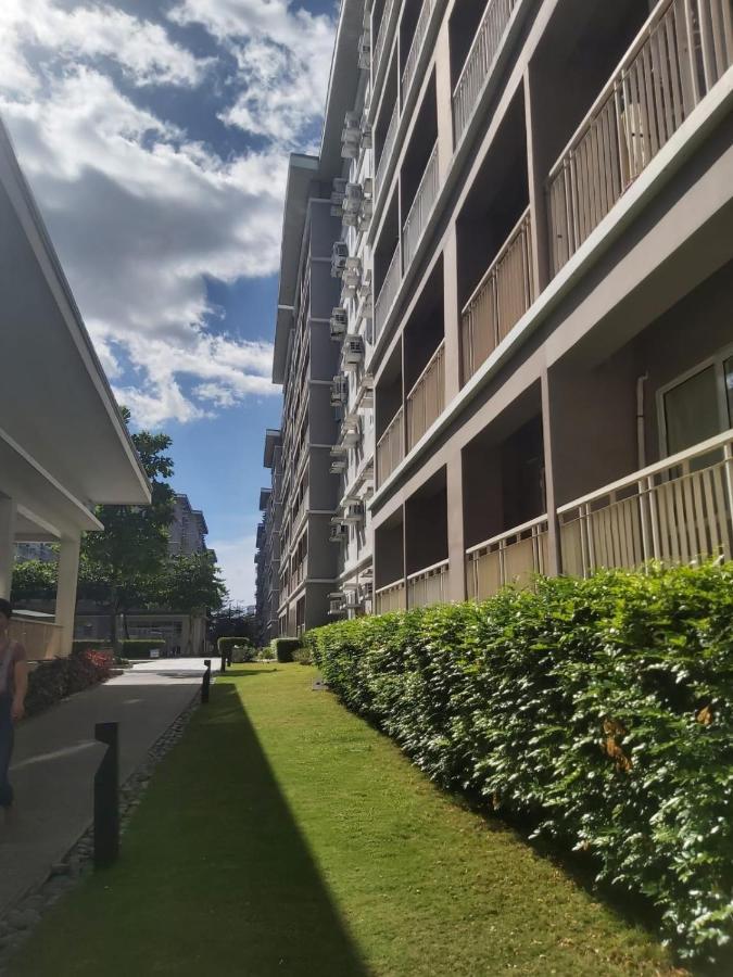 Oyo 936 Yumis Condotel Trees Residences 2* Manila