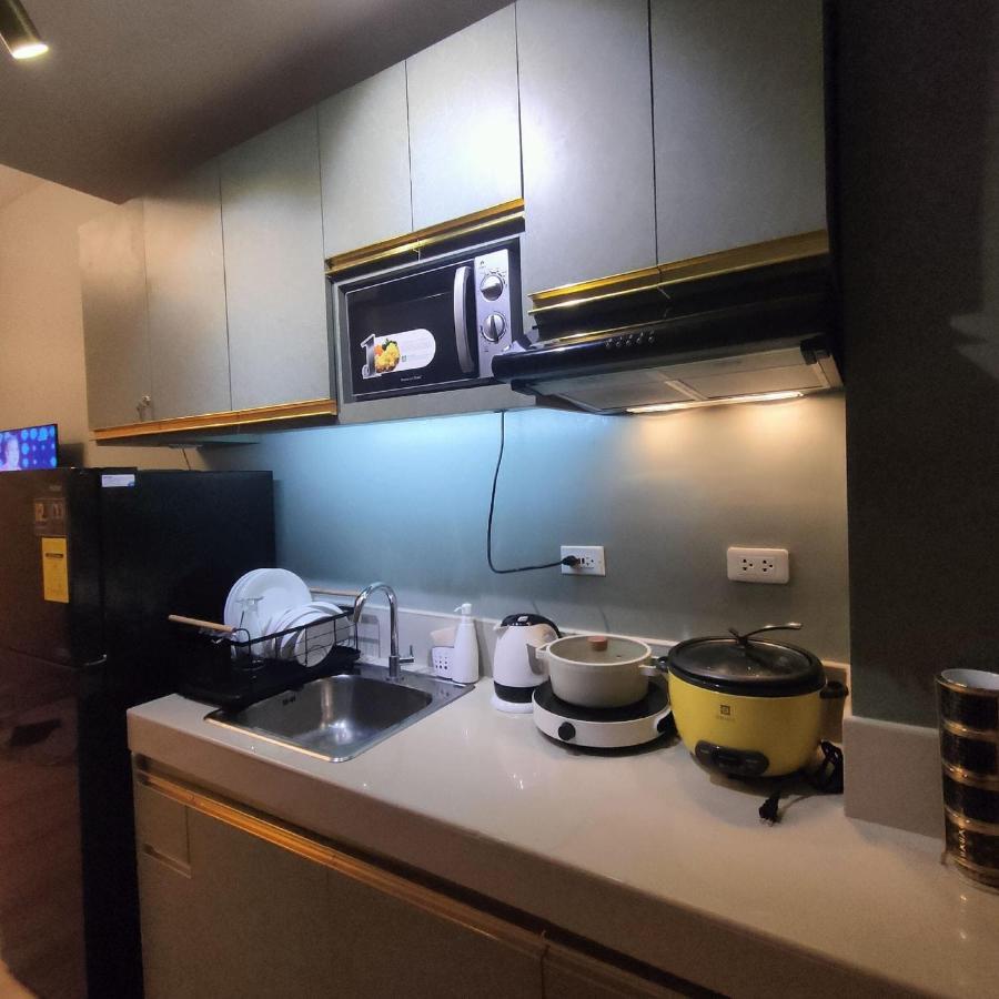 Oyo 936 Yumis Condotel Trees Residences 2* Manila