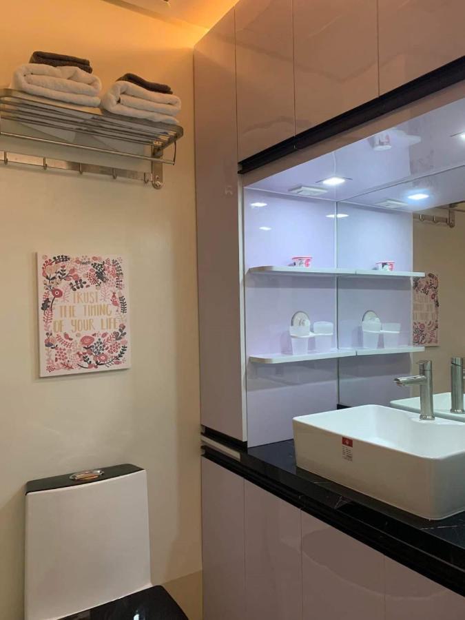 Oyo 936 Yumis Condotel Trees Residences 2*