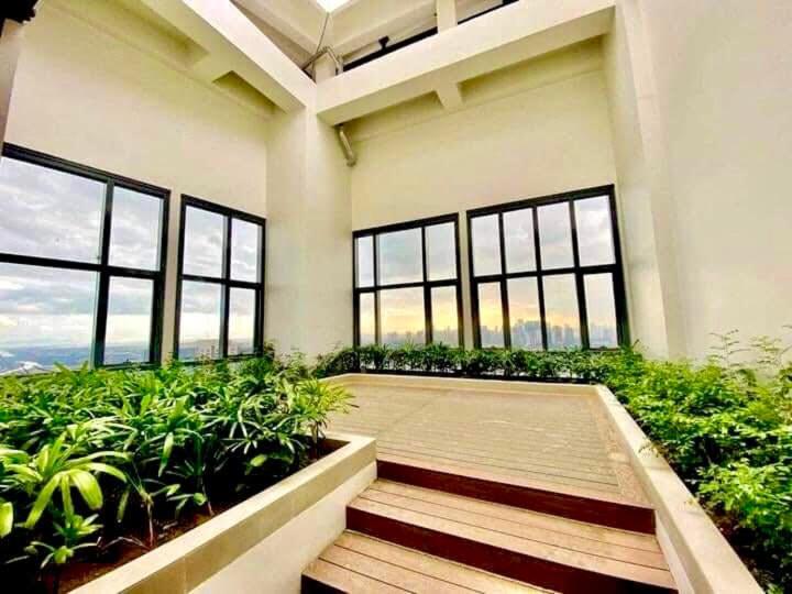 Apartment Affordable Staycation Eastwood