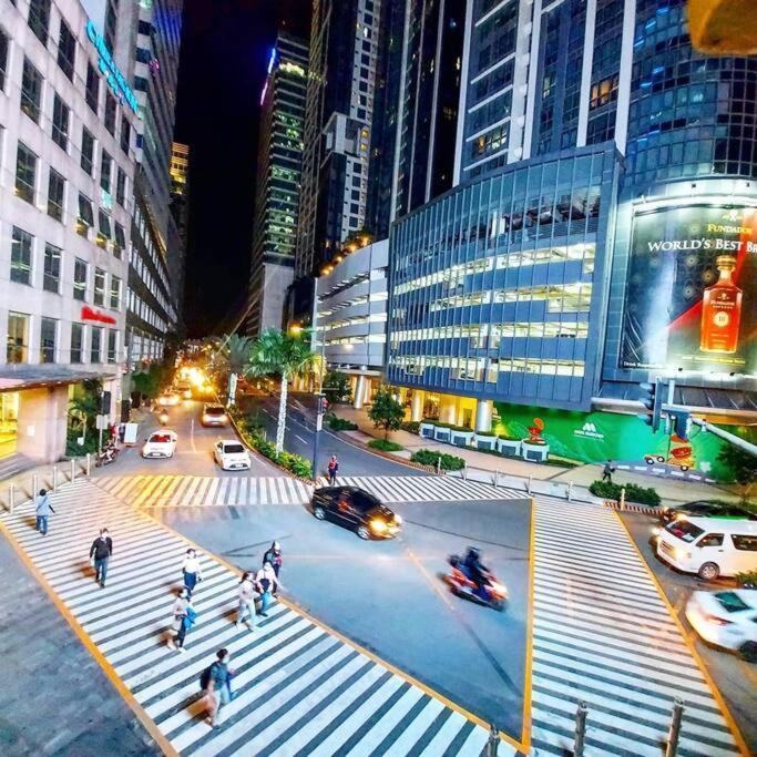 Eastwood High Life - Spectacular View Apartment Manila