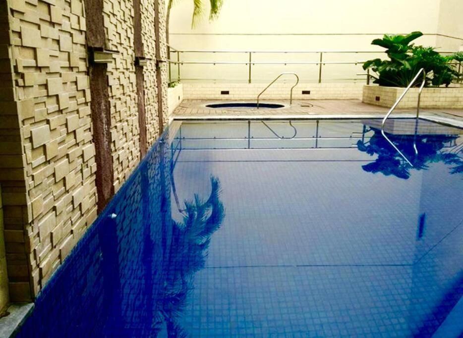 Condotel At 150 Newport Blvd. Near Naia T3 W/ Wifi Apartment