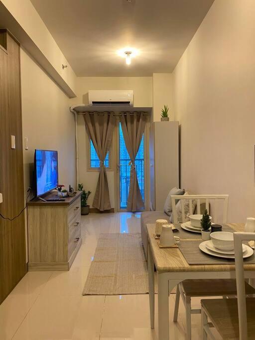 Apartment Smdc Coast Residences Near Moa, Ccp, Picc, Star *
