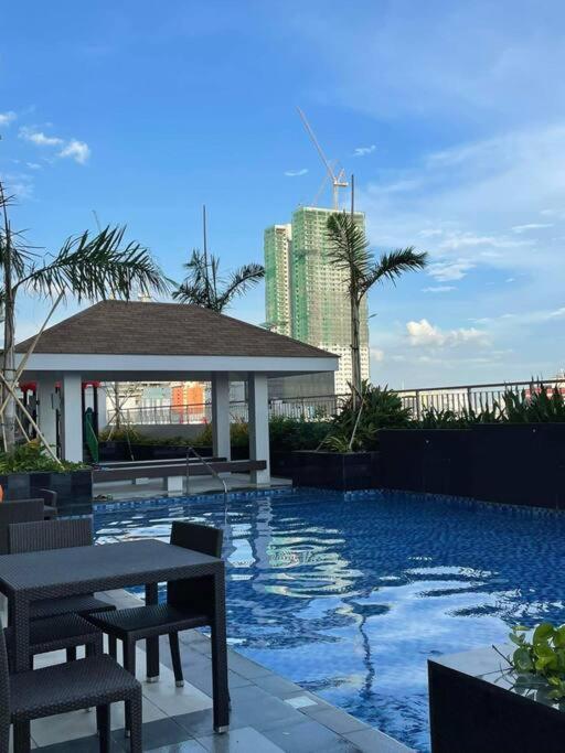 Smdc Coast Residences Near Moa, Ccp, Picc, Star * Manila