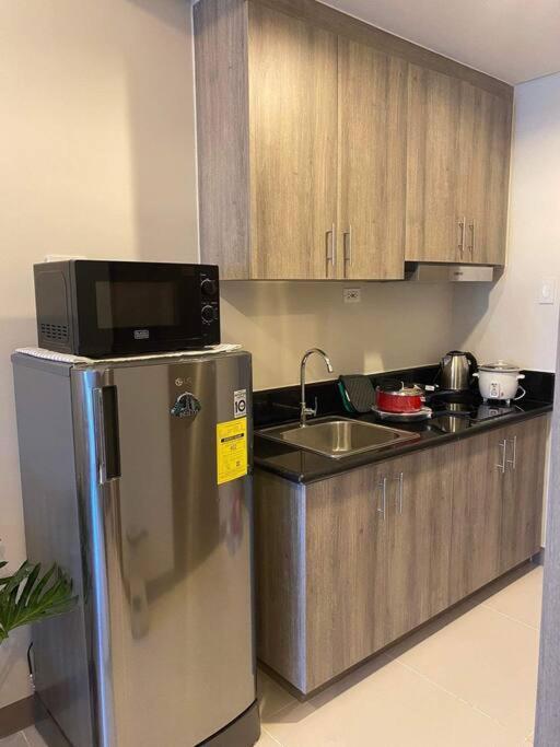 Smdc Coast Residences Near Moa, Ccp, Picc, Star Manila