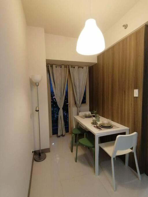Comfy 1br Coast Residences Near Ccp Picc + Bay View Apartment