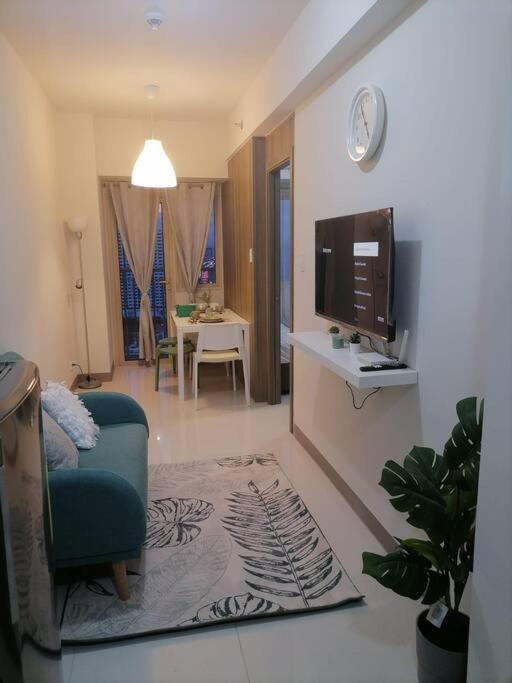 Comfy 1br Coast Residences Near Ccp Picc + Bay View Apartment Manila