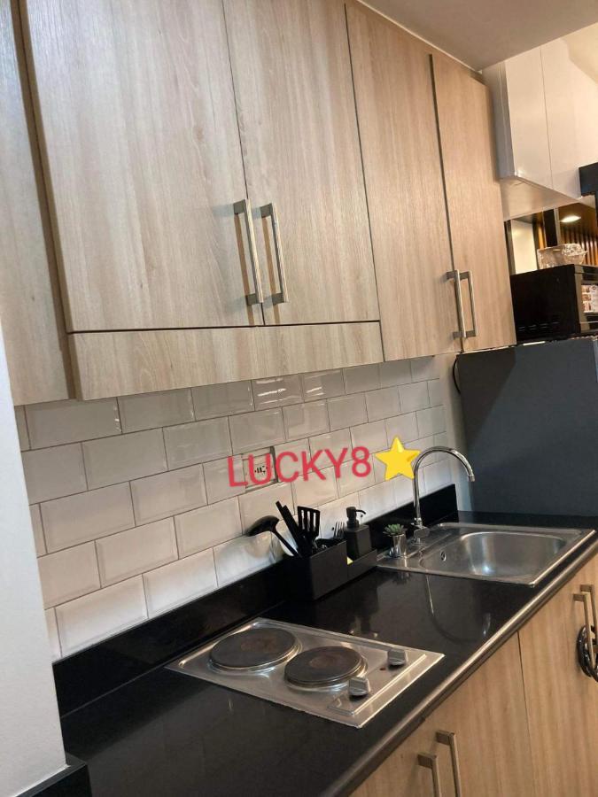Shore Residences Tower C2 Lucky 8 Guest house *