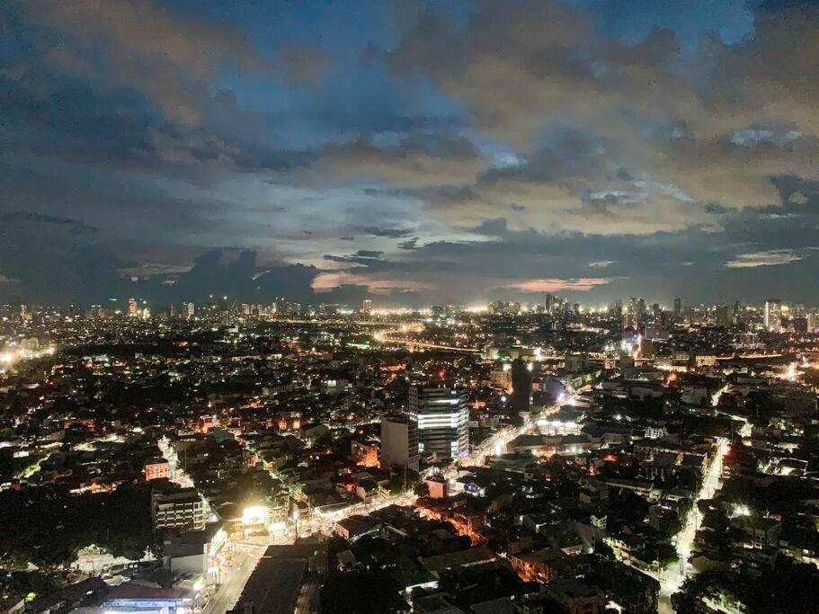 Modern And Homely In Shaw Boulevard Apartment Manila