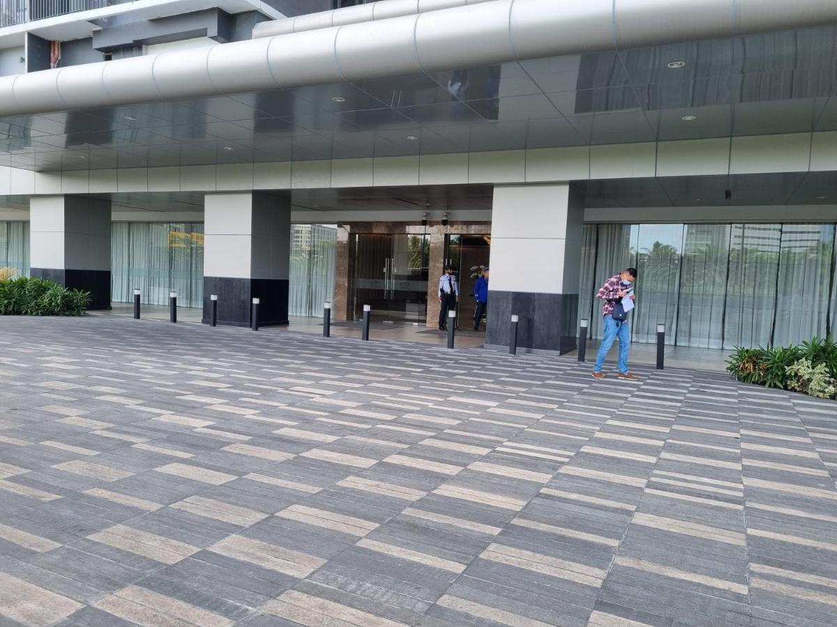 Apartment Shore 3 Residences Mall Of Pool View Netflix Free Wifi Manila