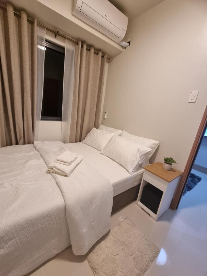 Apartment Shore 3 Residences Mall Of Pool View Netflix Free Wifi Manila
