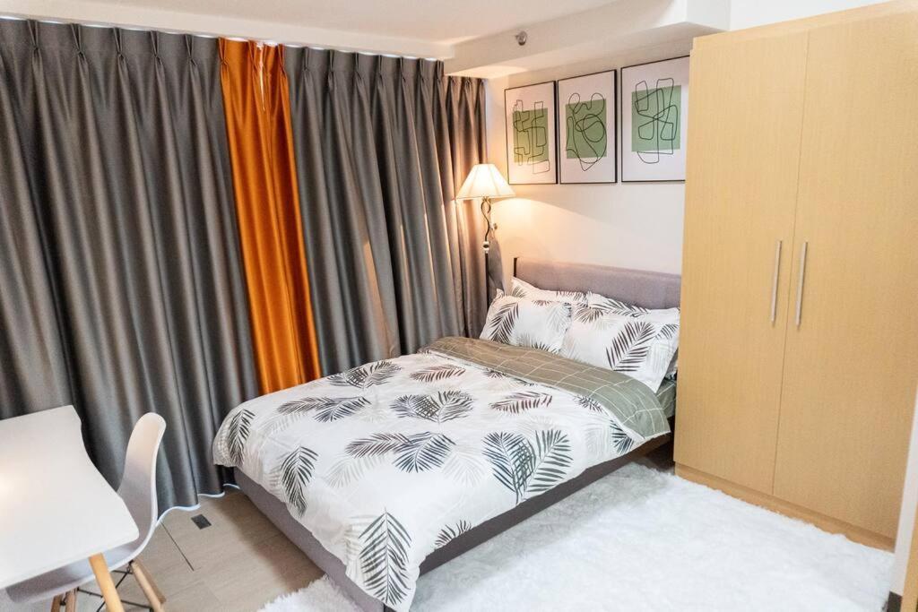 Apartment A2j Luxury 2br Bgc Uptown Near Uptown Mall *