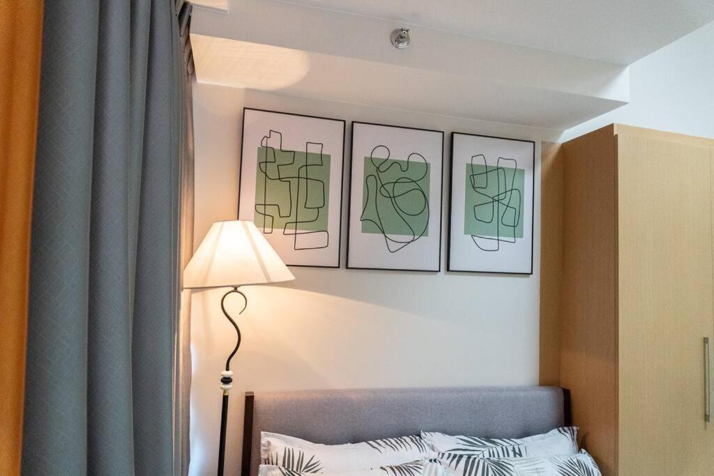 A2j Luxury 2br Bgc Uptown Near Uptown Mall * Manila