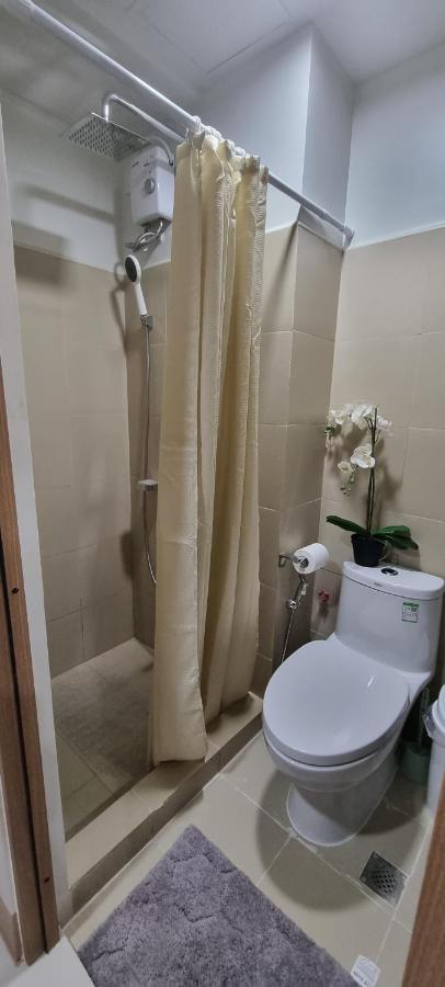 Apartment Shore 3 Residences Mall Of Pool View Netflix Free Wifi Manila