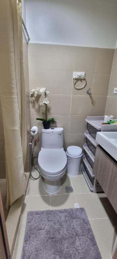 Apartment Shore 3 Residences Mall Of Pool View Netflix Free Wifi Manila