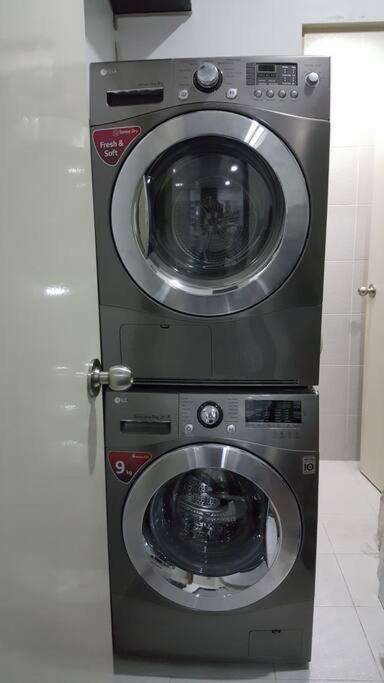 2br Lower Penthouse @ Acqua Private Residences Apartment Manila