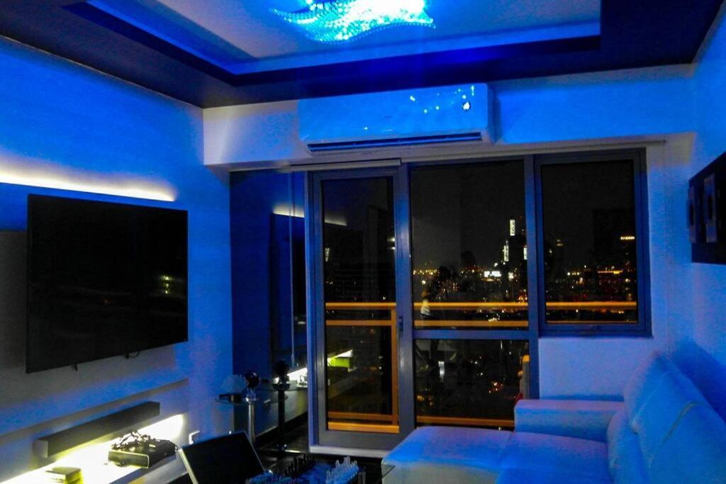 2br Lower Penthouse @ Acqua Private Residences