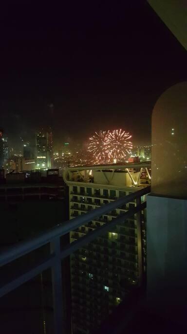 Apartment 2br Lower Penthouse @ Acqua Private Residences Manila
