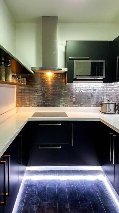 Apartment 2br Lower Penthouse @ Acqua Private Residences