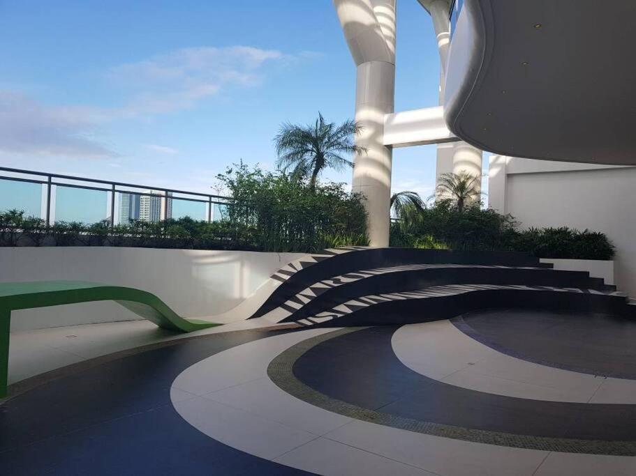 2br Lower Penthouse @ Acqua Private Residences * Manila