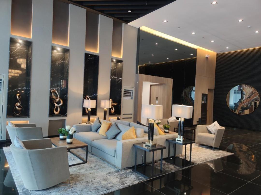 Great View 1 Bedroom In Makati Near Trident Tower Apartment Manila