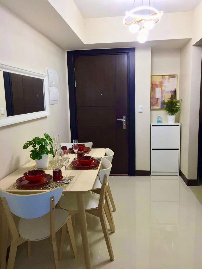 Daniella's Modern & Cozy In Uptown Bgc Apartment