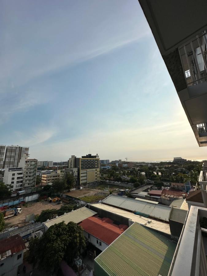 Chen's Cozy 2bedroom @ Coast Residences *