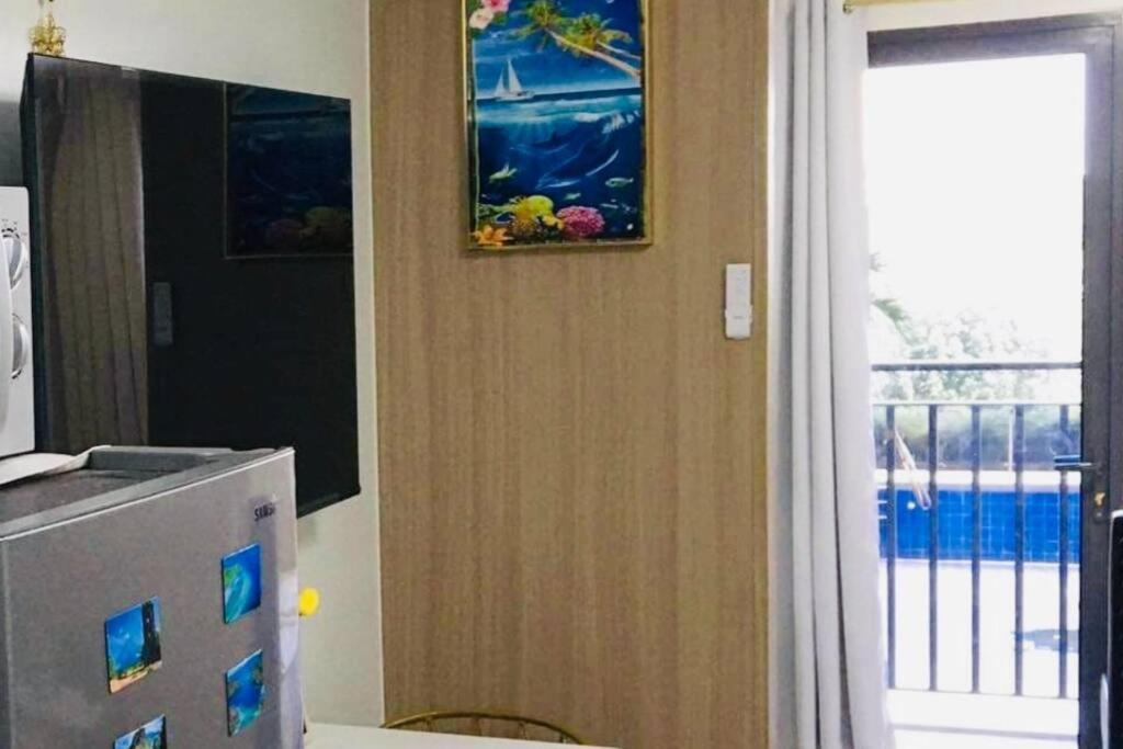 Apartment Mall Of Asia-p00l Fr0nt- New 1 Bedroom With Balc0ny At Sh0re2 Manila