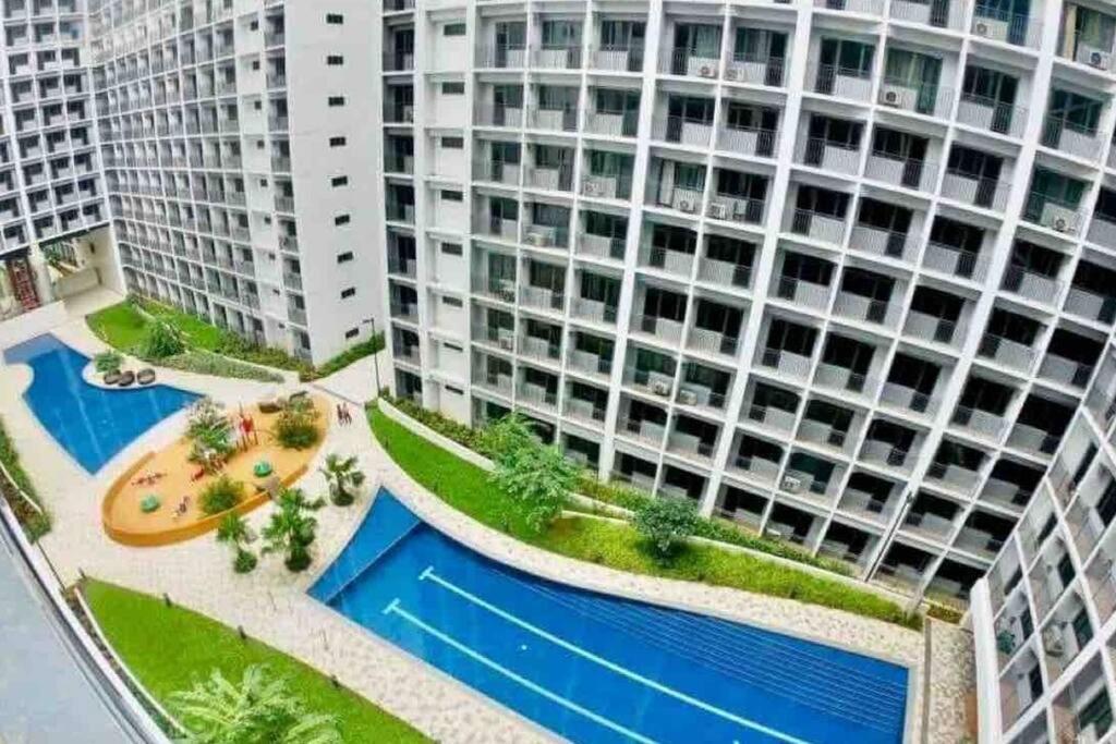 Apartment Mall Of Asia-p00l Fr0nt- New 1 Bedroom With Balc0ny At Sh0re2 *