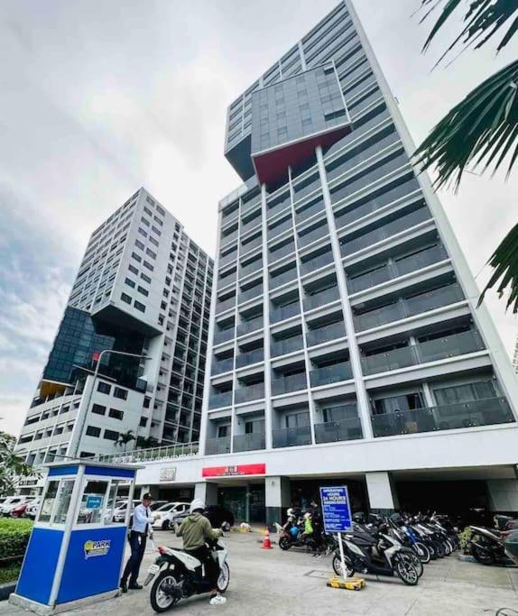 Mall Of Asia-p00l Fr0nt- New 1 Bedroom With Balc0ny At Sh0re2 * Manila