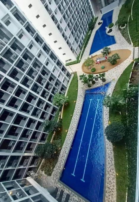 Mall Of Asia-p00l Fr0nt- New 1 Bedroom With Balc0ny At Sh0re2 Apartment Manila