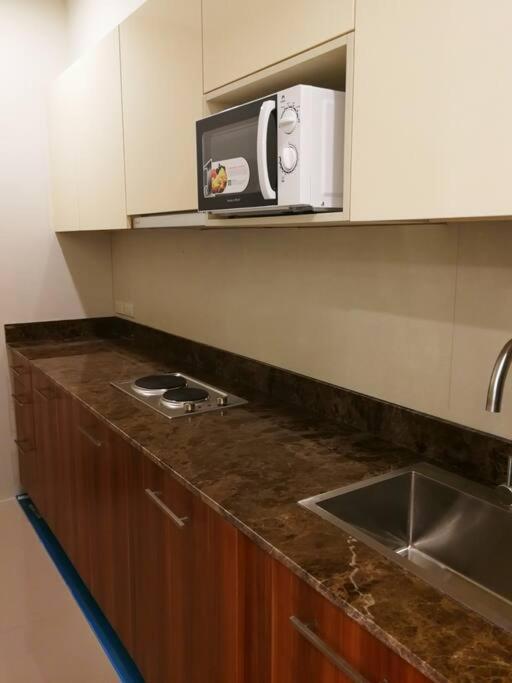 Villa Adria Residences - Emerald Garden - 2 Bedroom Unit For 4 Person Manila