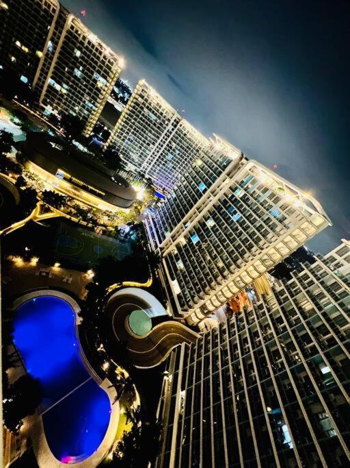 Azure 2bedroom With Balcony Apartment Manila