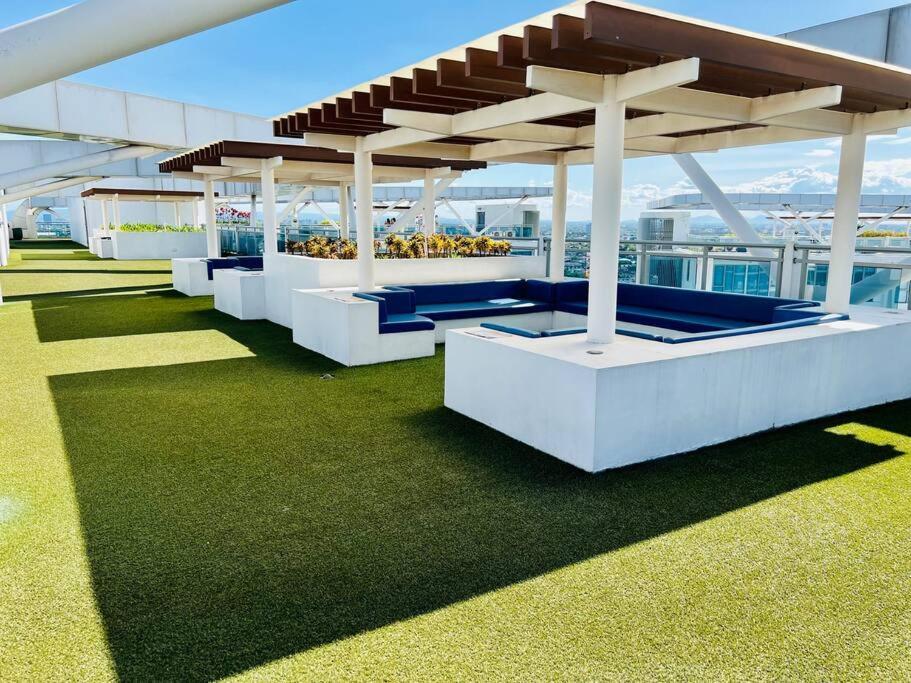 Azure 2bedroom With Balcony *