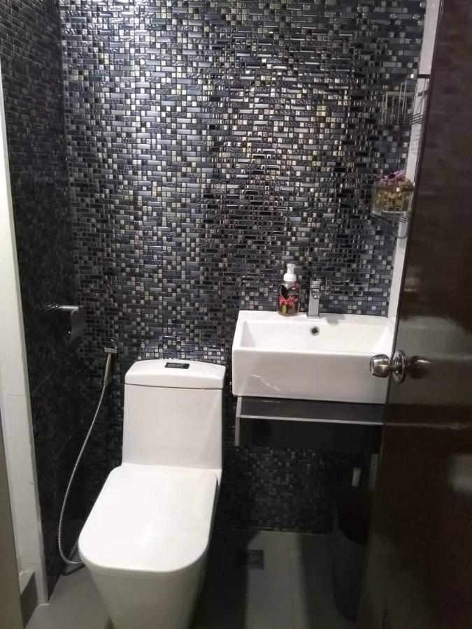 Apartment Adb Tower 1 Bedroom With Fast Wifi And Netflix At Ortigas Across Robinson's Galleria Manila